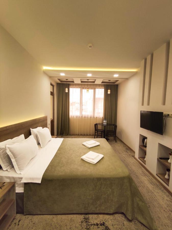 Regard Hotel 耶烈万 外观 照片