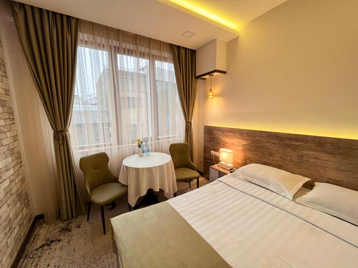 Regard Hotel 耶烈万 外观 照片