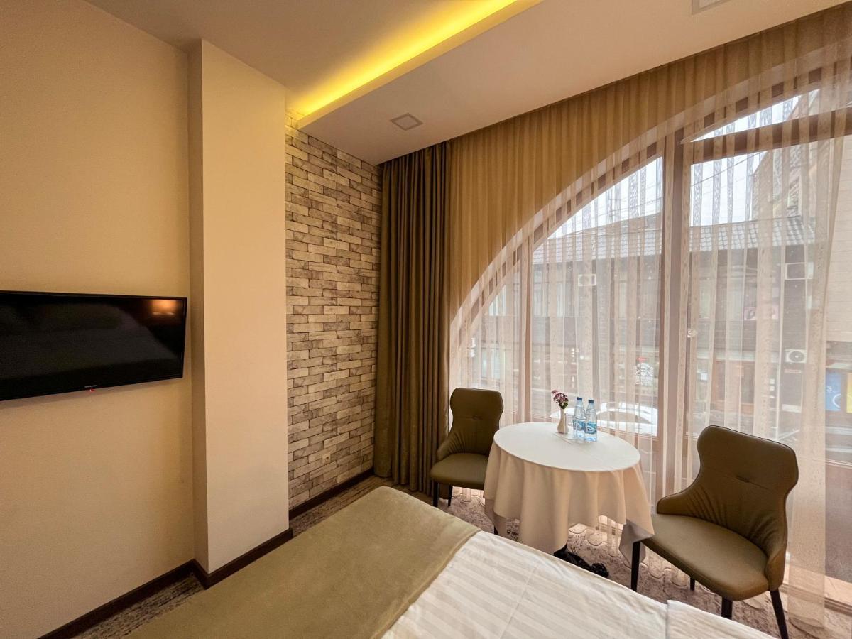 Regard Hotel 耶烈万 外观 照片