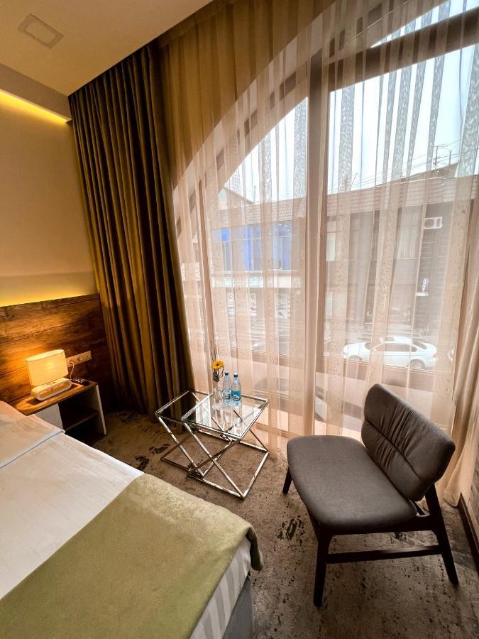 Regard Hotel 耶烈万 外观 照片