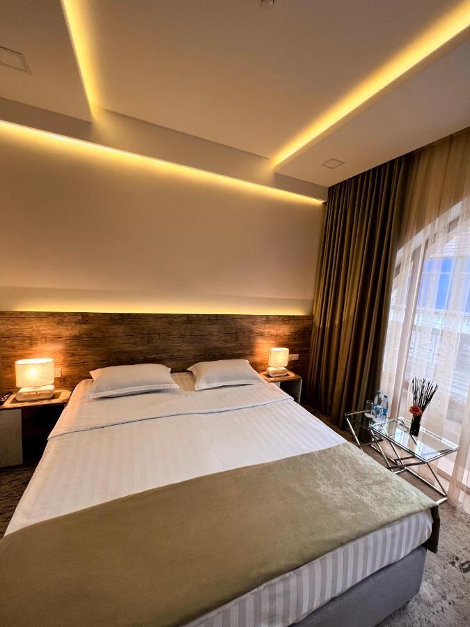 Regard Hotel 耶烈万 外观 照片