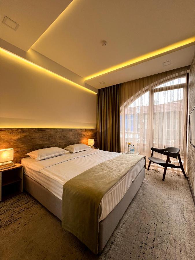 Regard Hotel 耶烈万 外观 照片
