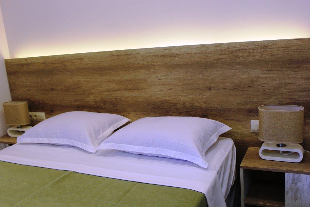 Regard Hotel 耶烈万 外观 照片