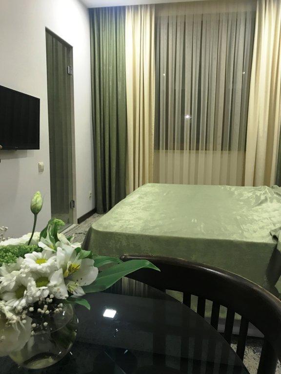 Regard Hotel 耶烈万 外观 照片